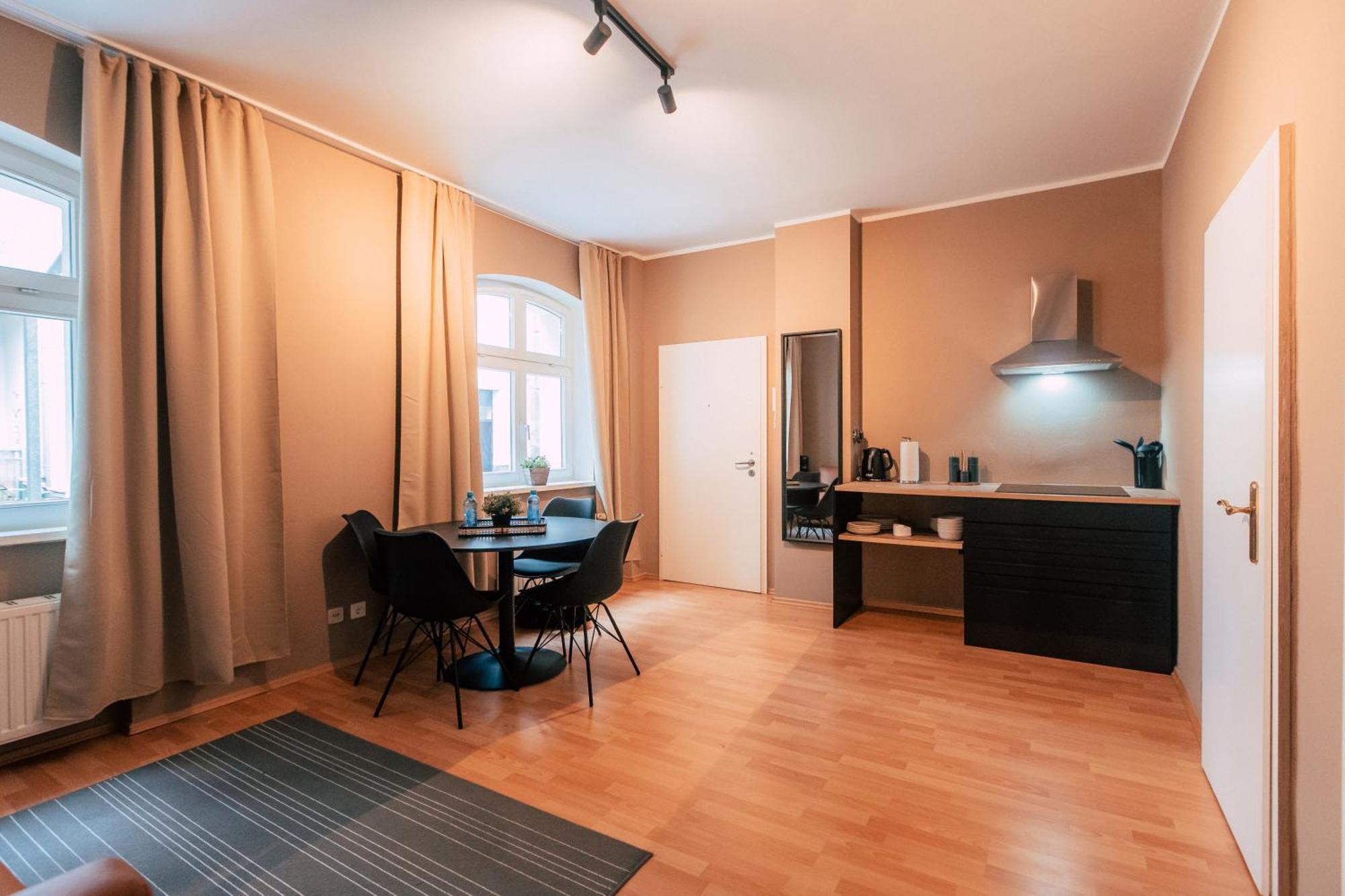 Luga Homes - Chausseehaus Appartement Leipzig