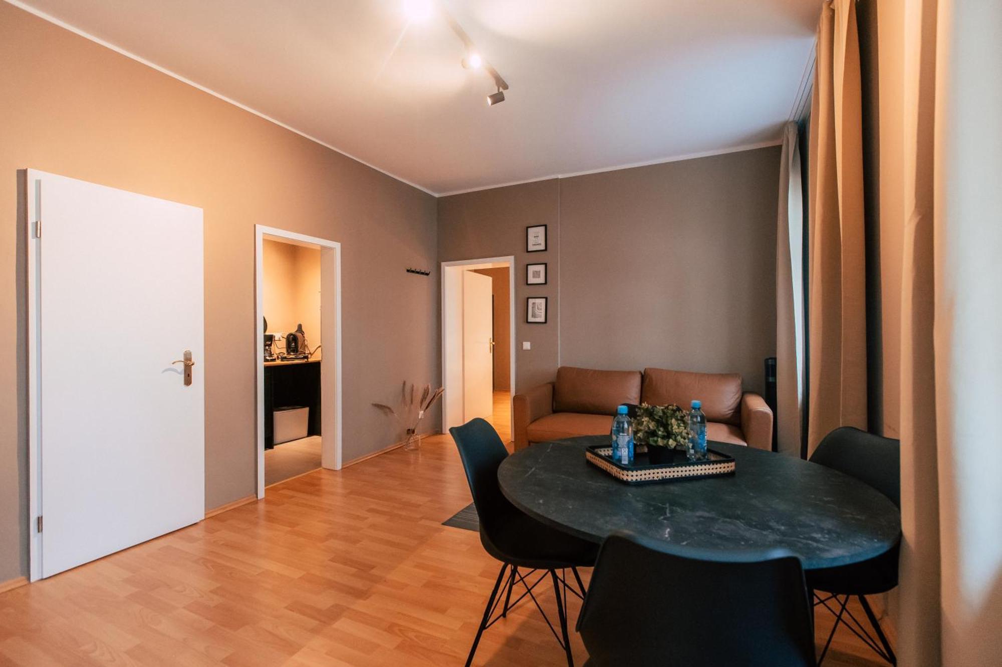 Luga Homes - Chausseehaus Apartment *